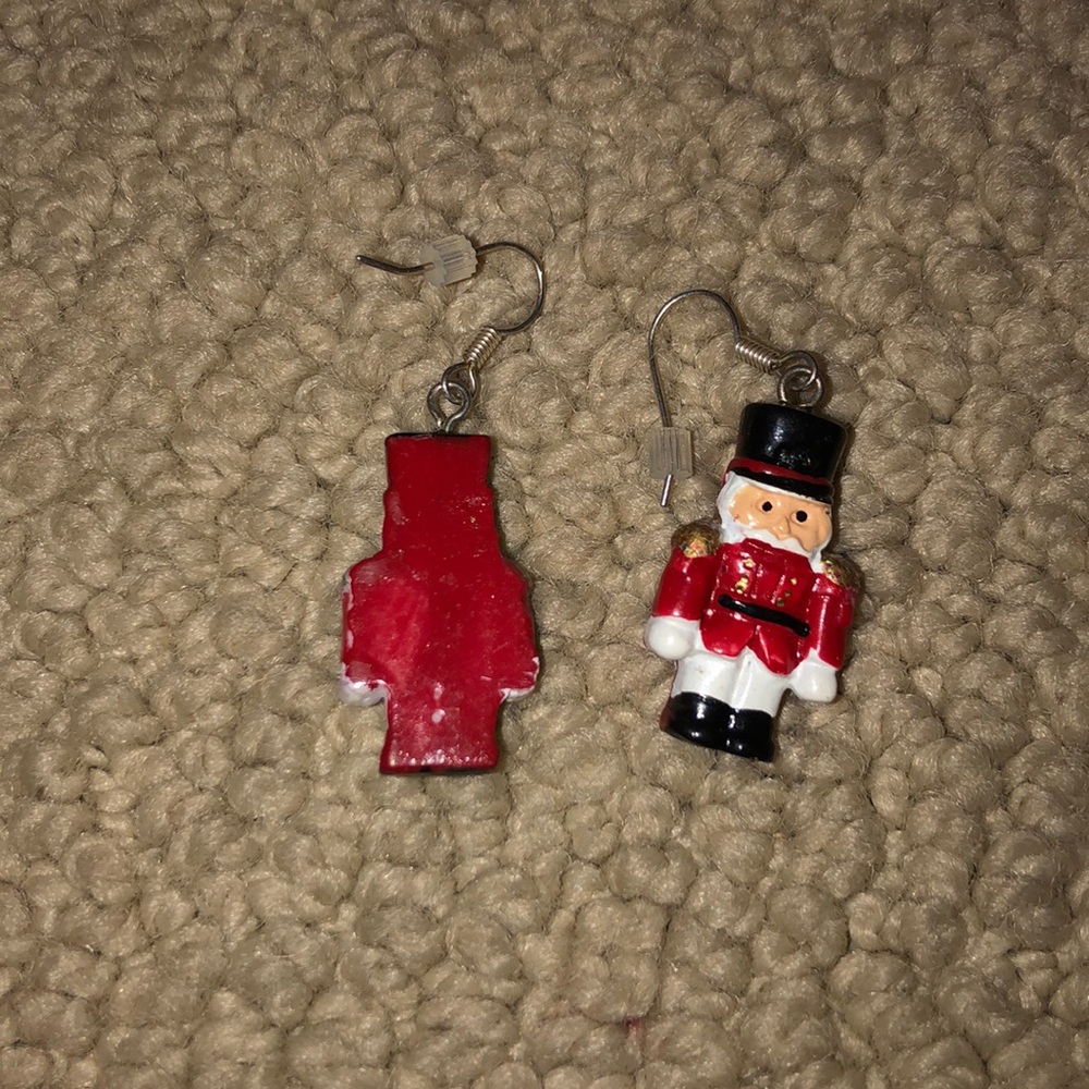 dangling earrings